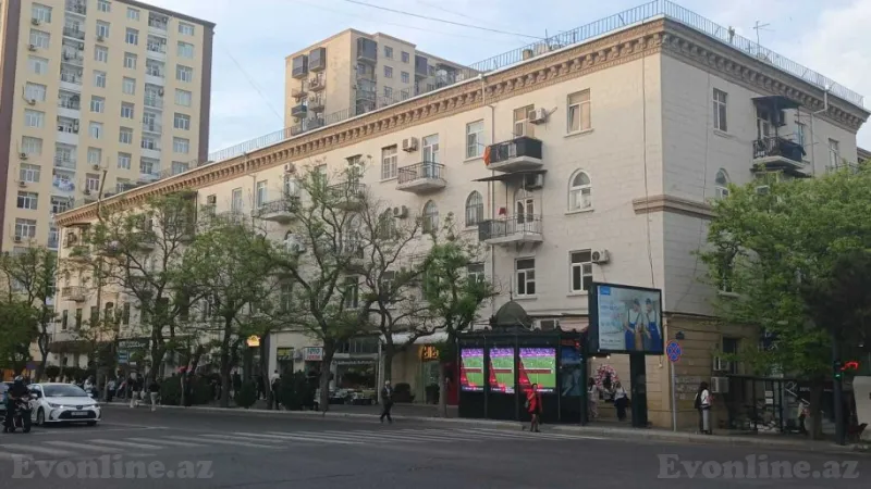 Satılır 3 otaqlı Mənzil Köhnə tikili 80 m² Yasamal
