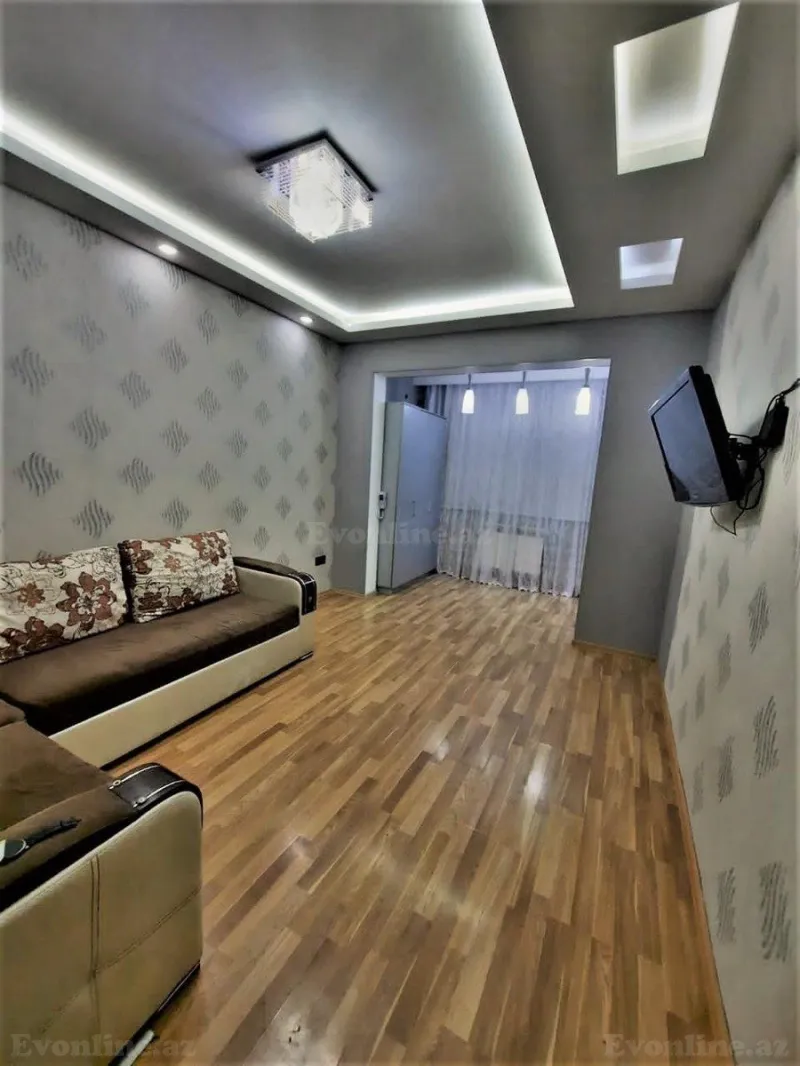 Satılır 2 otaqlı Mənzil Köhnə tikili 55 m² 5-ci mikrorayon