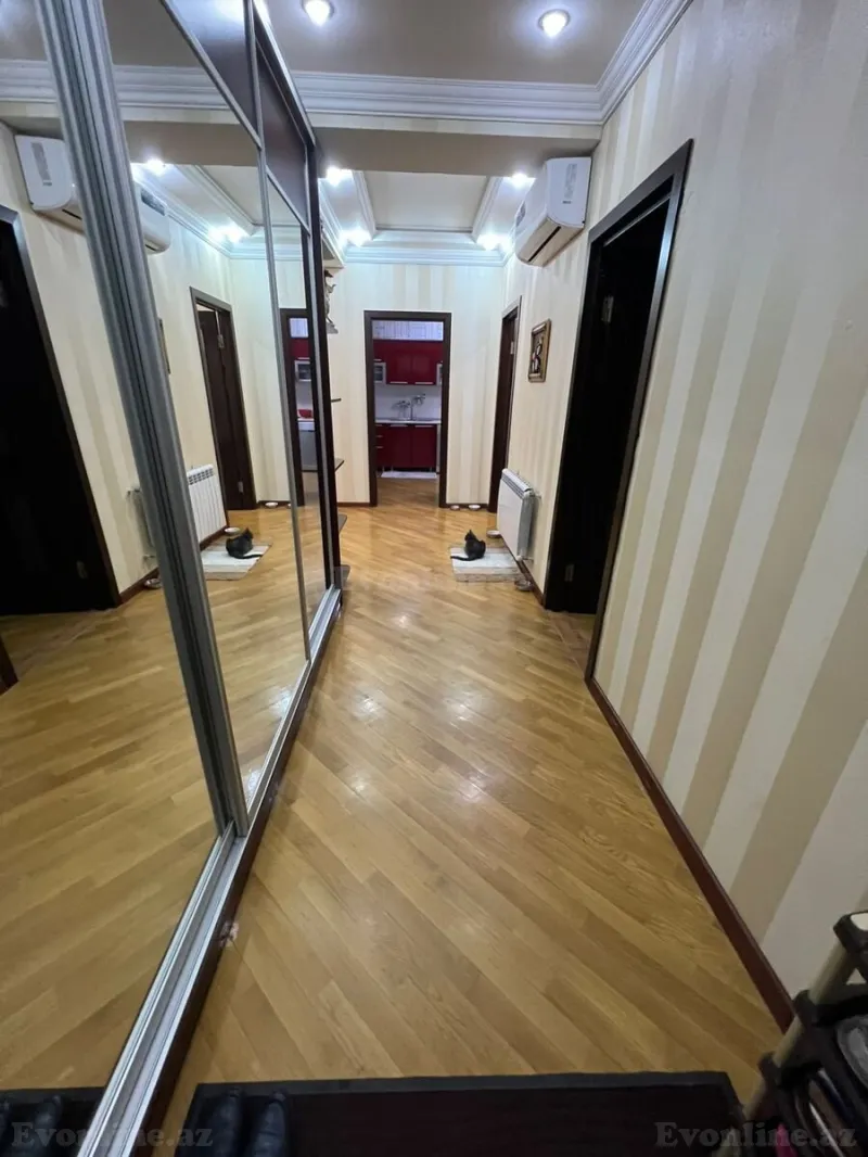 Satılır 4 otaqlı Mənzil Yeni tikili 140 m² İnşaatçılar m. - şəkil 12