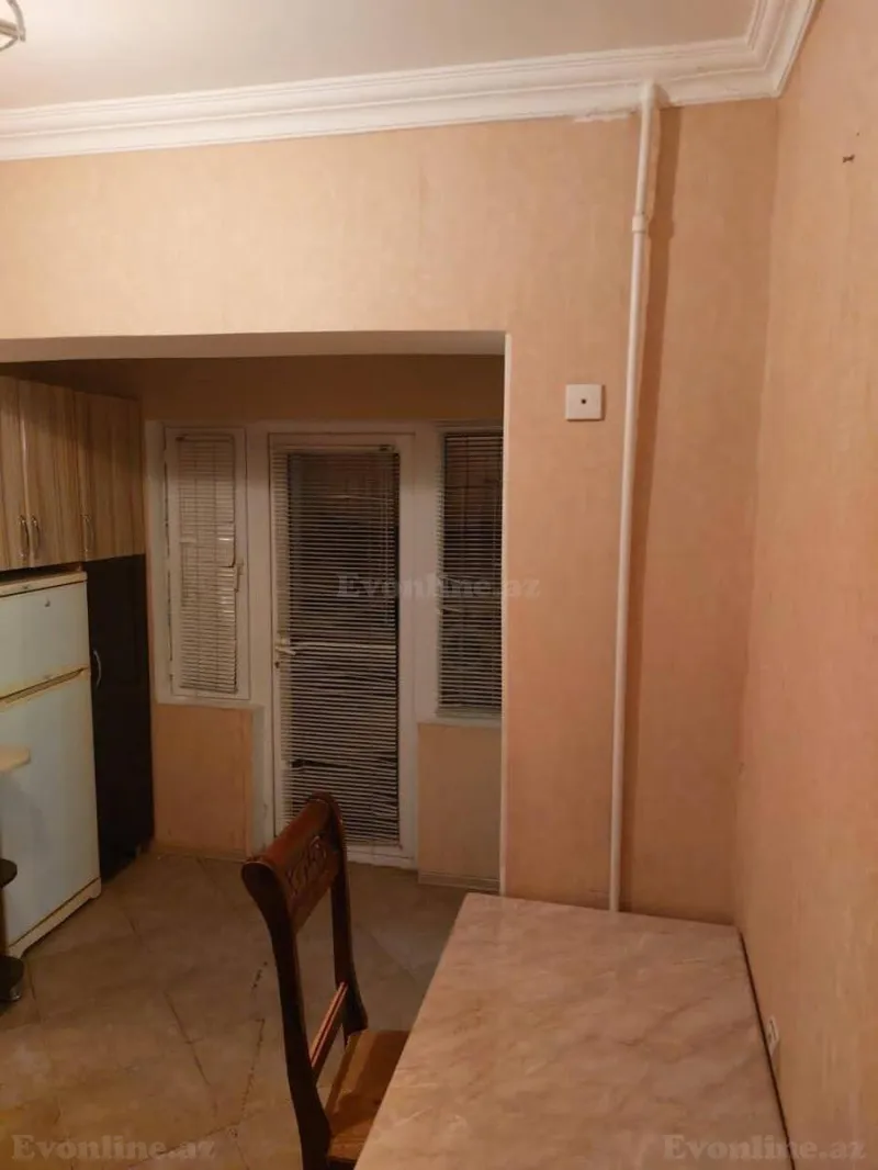 Kirayə verilir 3 otaqlı Mənzil Köhnə tikili 80 m² Yasamal r. - şəkil 6