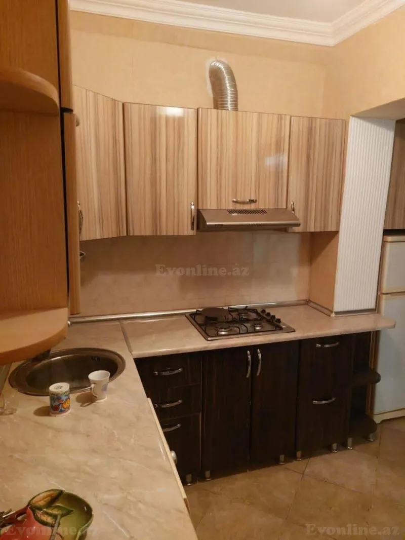Kirayə verilir 3 otaqlı Mənzil Köhnə tikili 80 m² Yasamal r. - şəkil 8