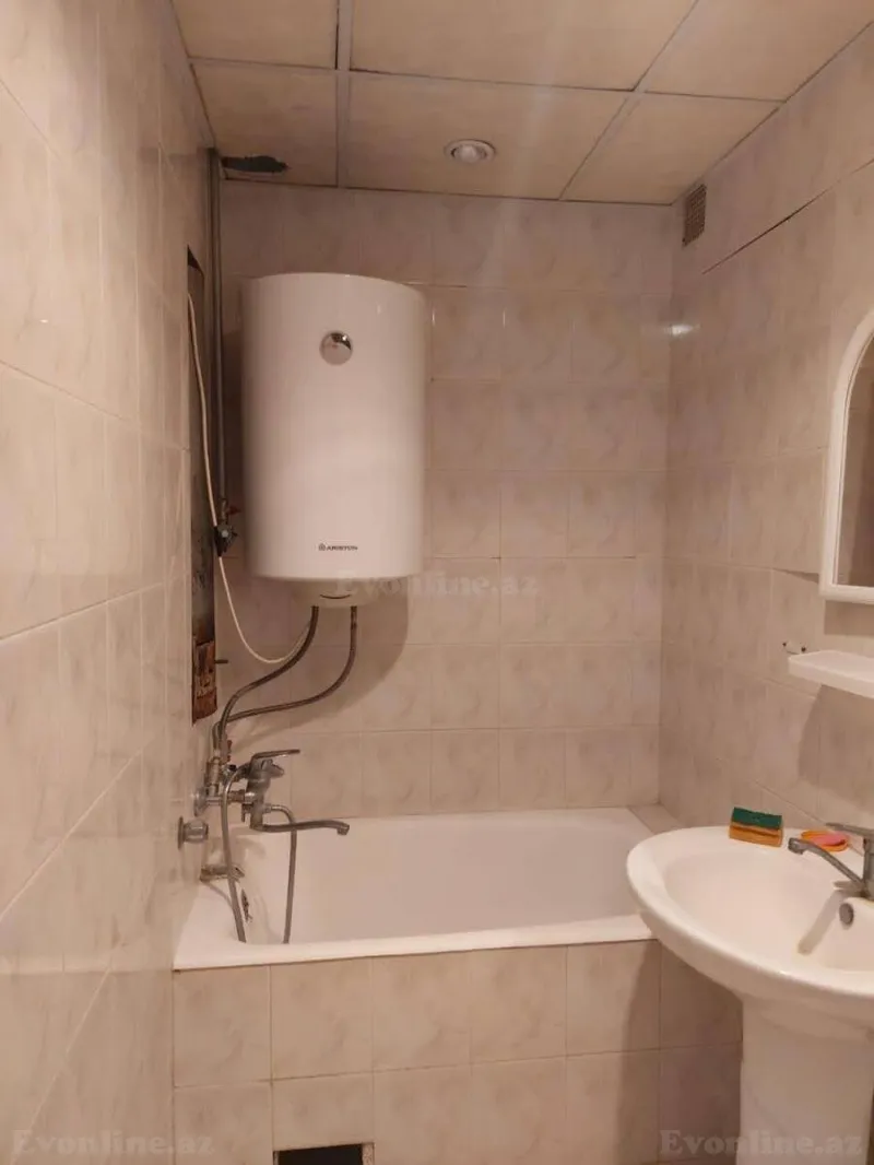 Kirayə verilir 3 otaqlı Mənzil Köhnə tikili 80 m² Yasamal r. - şəkil 19