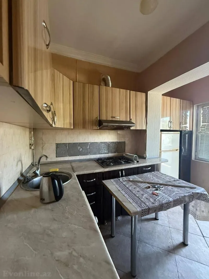 Kirayə verilir 3 otaqlı Mənzil Köhnə tikili 80 m² Yasamal r. - şəkil 21