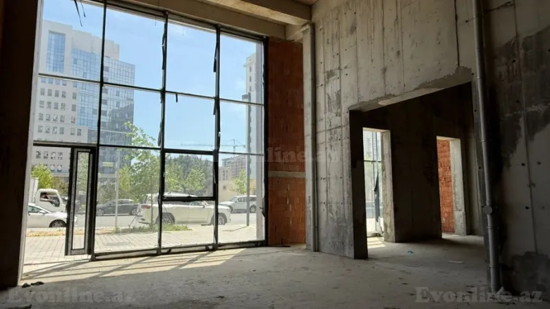 Kirayə verilir Obyekt 301 m² Xətai m.