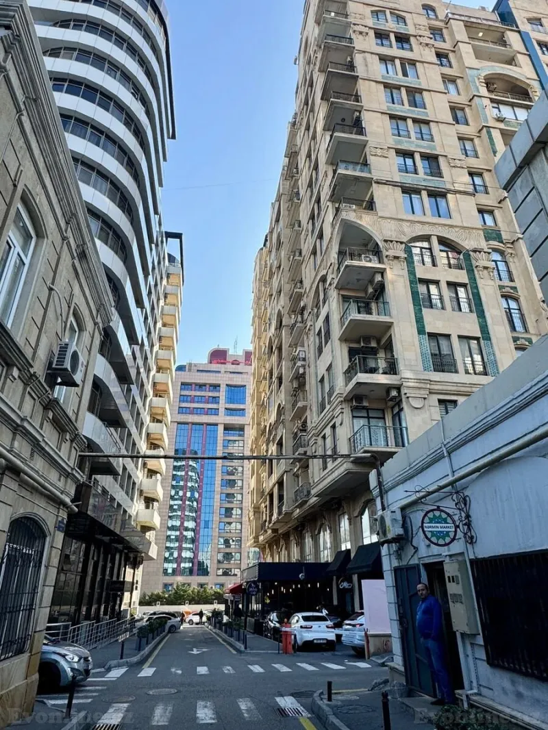 Satılır 5 otaqlı Mənzil Köhnə tikili 151 m² İçərişəhər m. - şəkil 5