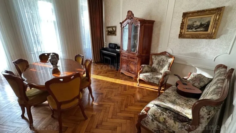 Satılır 5 otaqlı Mənzil Köhnə tikili 151 m² İçərişəhər m. - şəkil 8