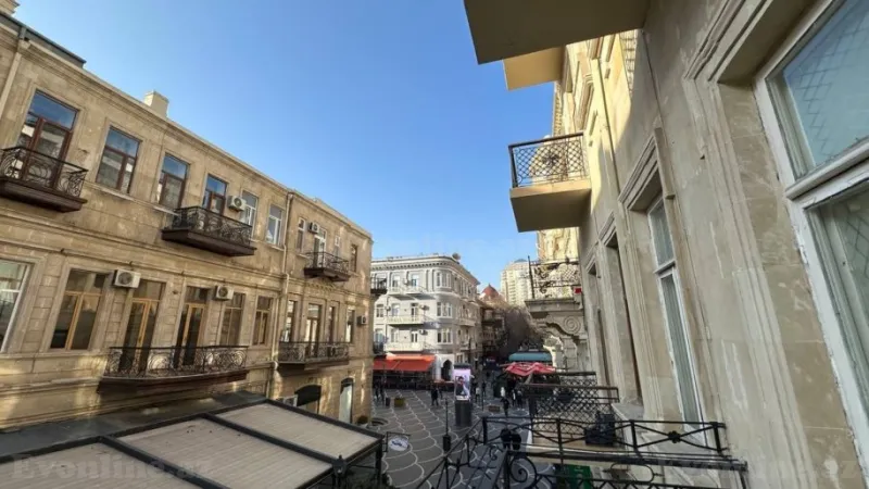 Satılır 5 otaqlı Mənzil Köhnə tikili 151 m² İçərişəhər m. - şəkil 15