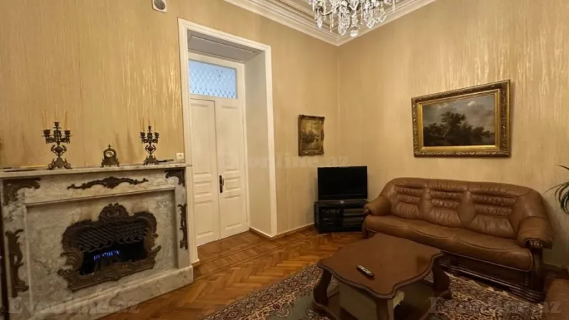 Satılır 5 otaqlı Mənzil Köhnə tikili 151 m² İçərişəhər m. - şəkil 20