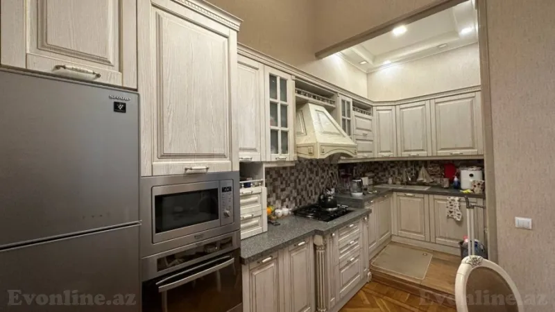 Satılır 5 otaqlı Mənzil Köhnə tikili 151 m² İçərişəhər m. - şəkil 24