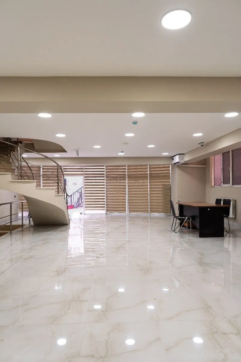 Kirayə verilir Obyekt 280 m² 28 May m. - şəkil 3