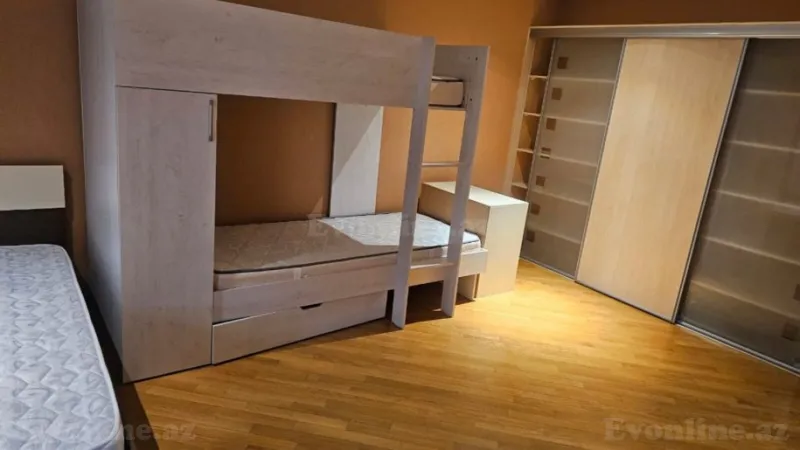 Kirayə verilir 3 otaqlı Mənzil Köhnə tikili 95 m² İçərişəhər m. - şəkil 10