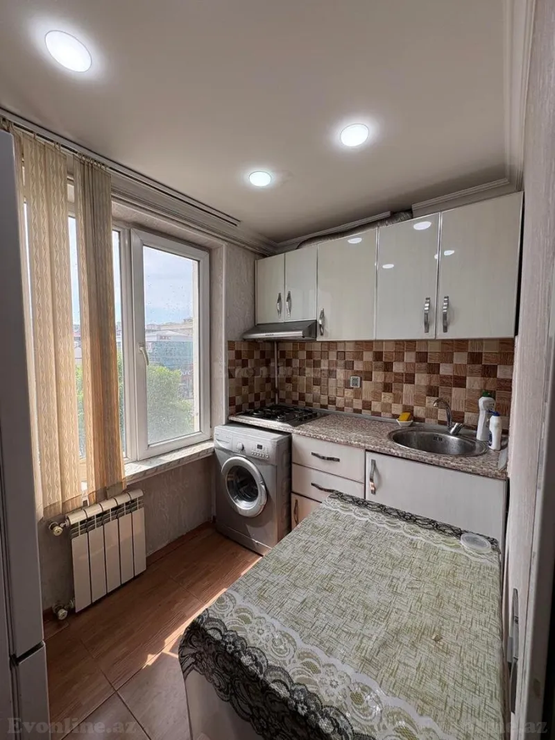 Kirayə verilir 2 otaqlı Mənzil Köhnə tikili 60 m² İnşaatçılar m. - şəkil 11