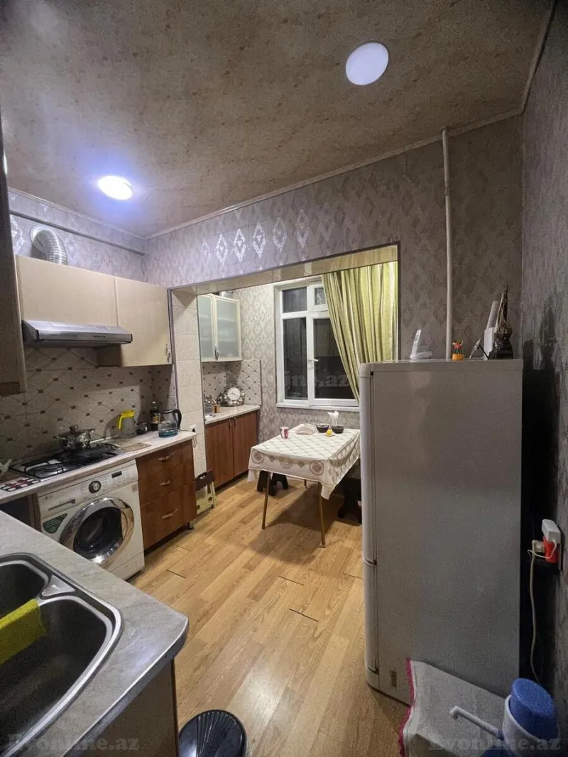 Satılır 2 otaqlı Mənzil Köhnə tikili 65 m² 8-ci mikrorayon - şəkil 4