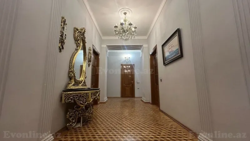 Kirayə verilir 3 otaqlı Mənzil Yeni tikili 100 m² 8 Noyabr m.