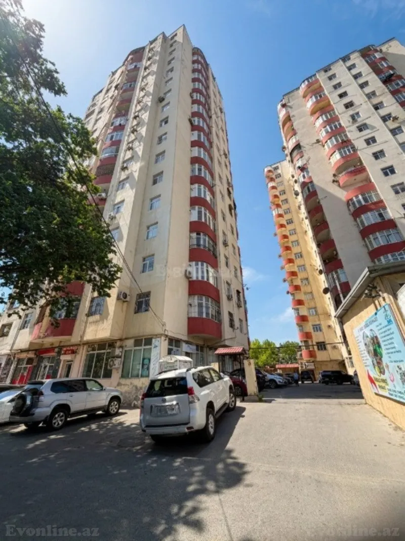 Satılır 3 otaqlı Mənzil Yeni tikili 112 m² Neftçilər m.