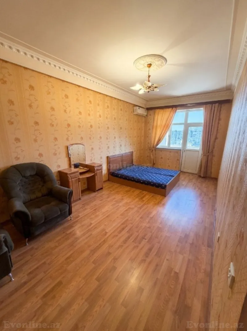 Satılır 3 otaqlı Mənzil Yeni tikili 112 m² Neftçilər m. - şəkil 2