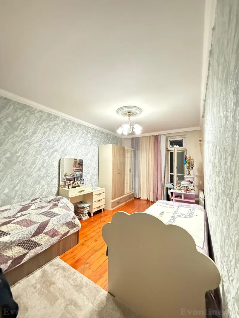 Satılır 3 otaqlı Mənzil Köhnə tikili 90 m² Azadlıq prospekti m. - şəkil 8