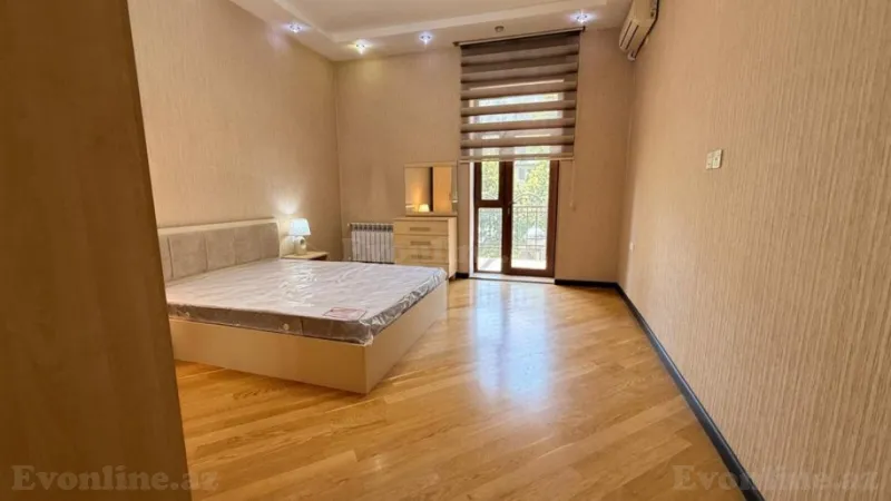 Satılır 3 otaqlı Mənzil Köhnə tikili 90 m² Nizami m.