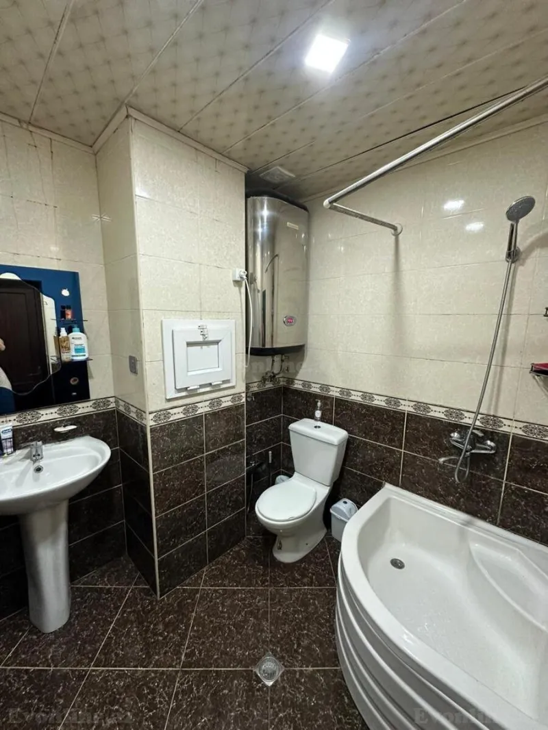 Satılır 2 otaqlı Mənzil Köhnə tikili 65 m² Yeni Yasamal - şəkil 11