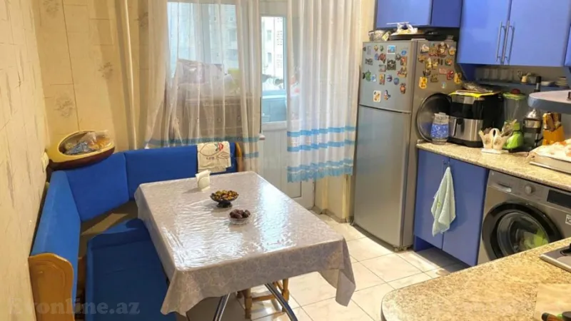 Satılır 3 otaqlı Mənzil Köhnə tikili 75 m² Qaraçuxur