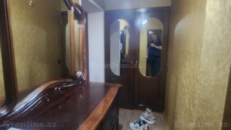 Satılır 2 otaqlı Mənzil Köhnə tikili 65 m² Xalqlar Dostluğu m. - şəkil 4