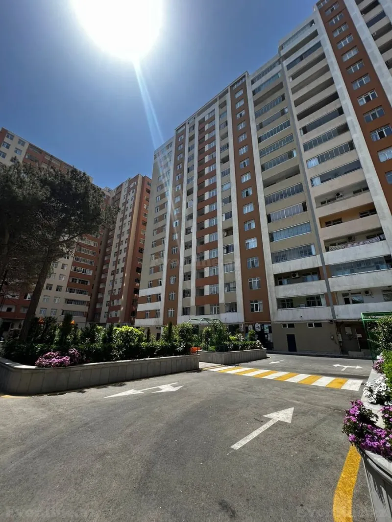 Satılır 2 otaqlı Mənzil Yeni tikili 75 m² Qara Qarayev m.