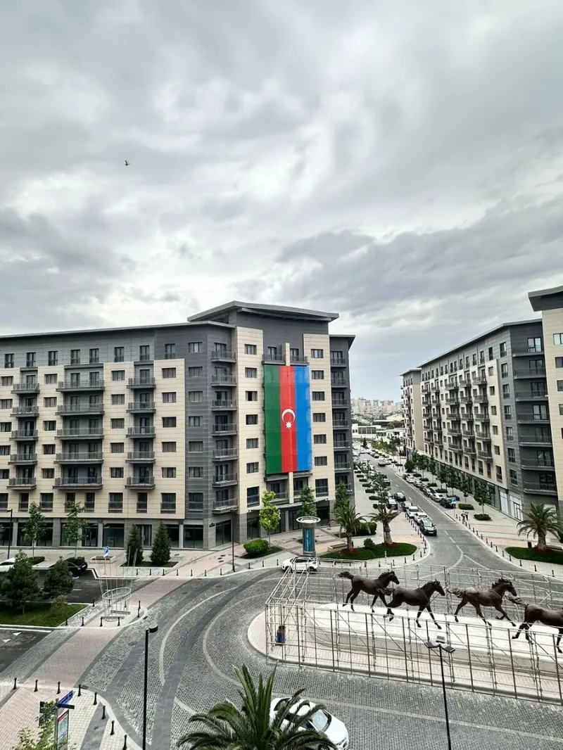 Satılır 3 otaqlı Mənzil Yeni tikili 134 m² Xətai r. - şəkil 2