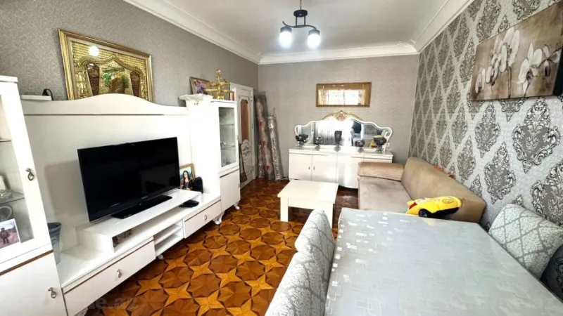 Satılır 3 otaqlı Mənzil Köhnə tikili 65 m² Nizami m.