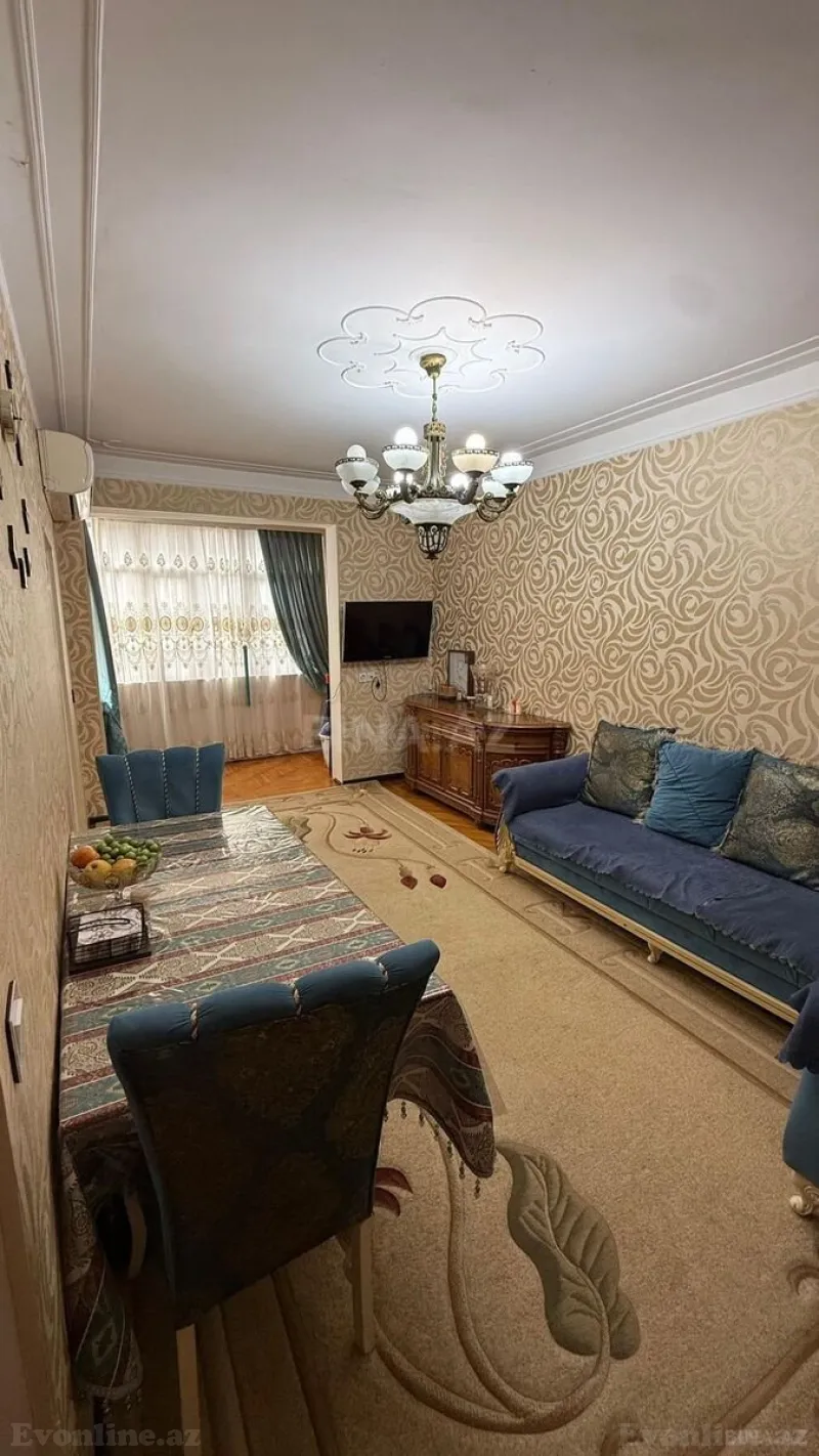 Satılır 3 otaqlı Mənzil Köhnə tikili 65 m² Memar Əcəmi m.