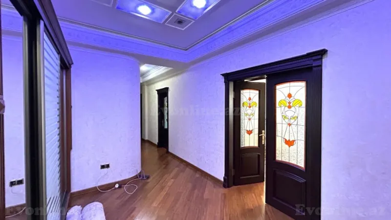 Kirayə verilir 4 otaqlı Mənzil Yeni tikili 130 m² Xətai m. - şəkil 8