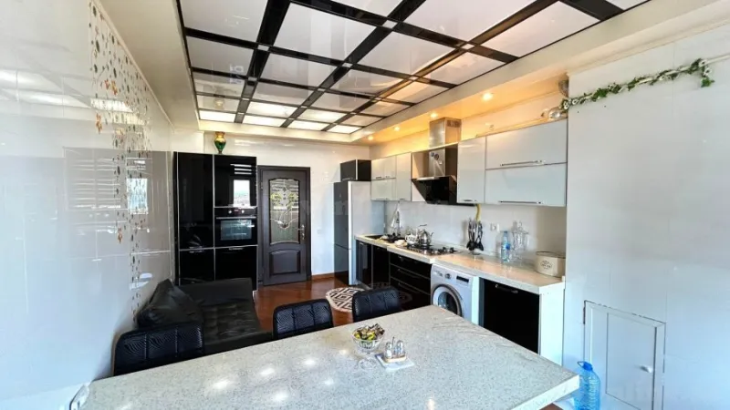 Kirayə verilir 4 otaqlı Mənzil Yeni tikili 130 m² Xətai m. - şəkil 13