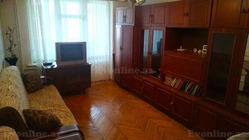 Satılır 2 otaqlı Mənzil Köhnə tikili 50 m² 8-ci kilometr