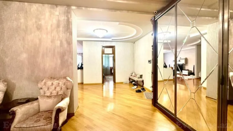 Satılır 7 otaqlı Mənzil Yeni tikili 360 m² Nəriman Nərimanov m.