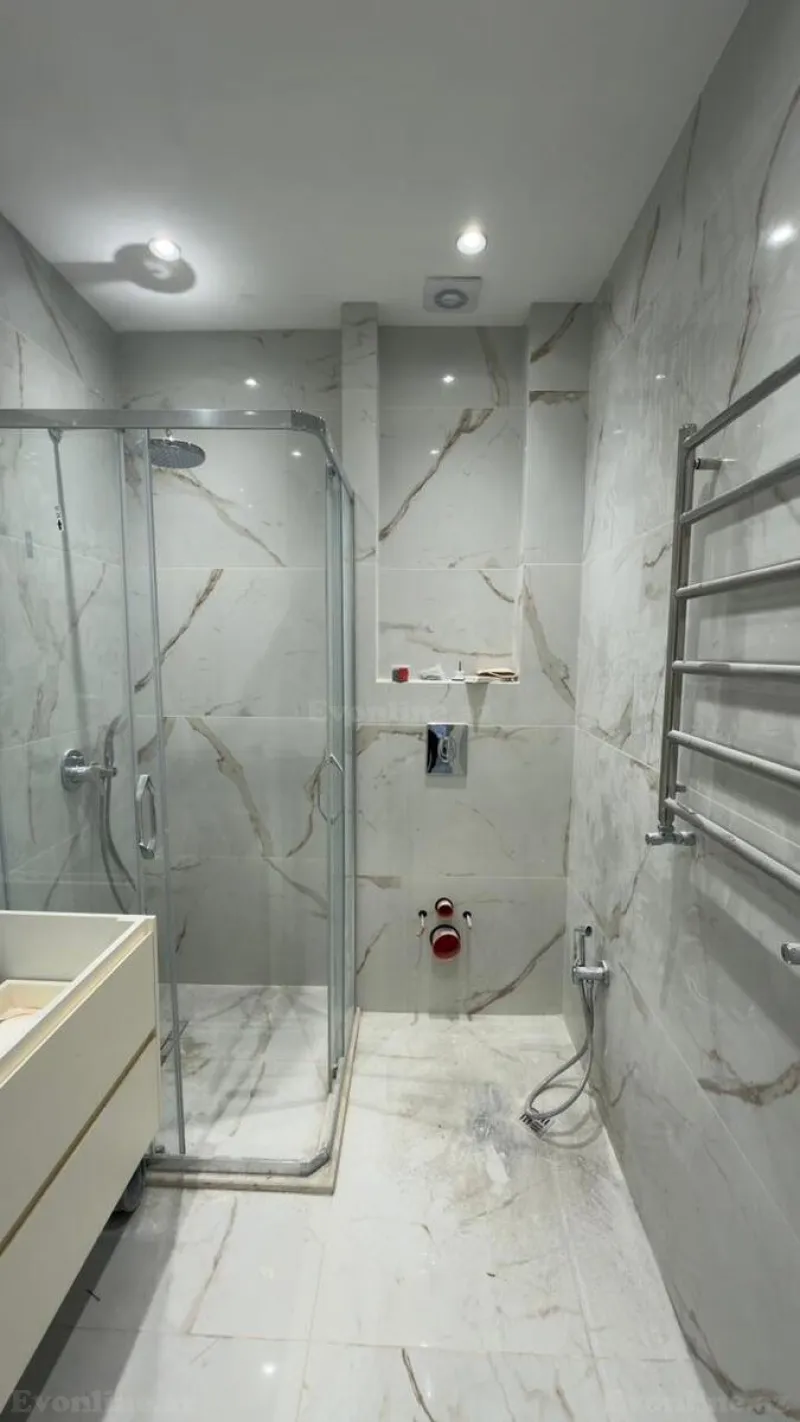 Satılır 3 otaqlı Mənzil Yeni tikili 72 m² Bakmil m. - şəkil 15