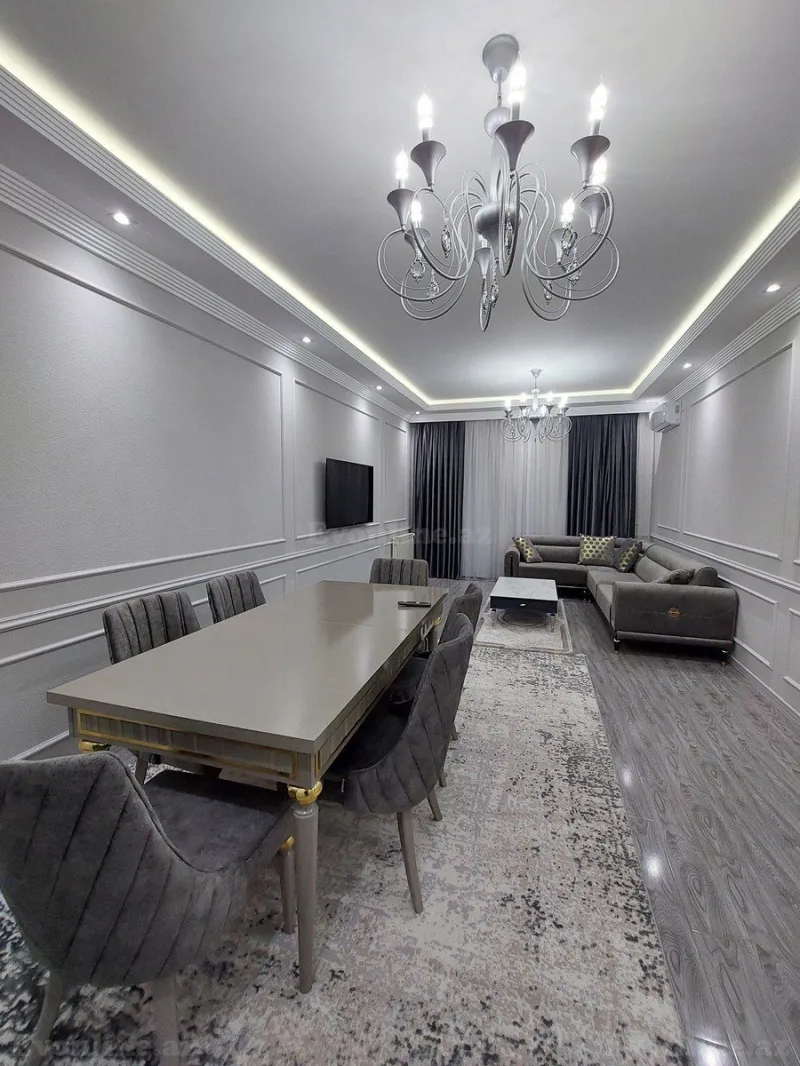 Satılır 2 otaqlı Mənzil Yeni tikili 110 m² 8 Noyabr m.
