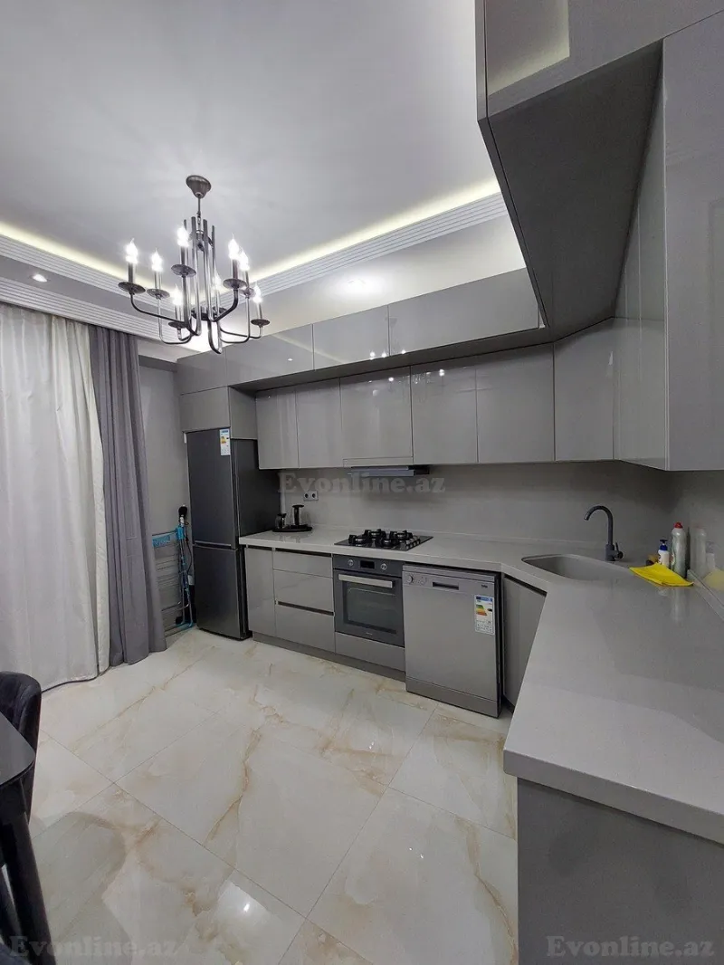Satılır 2 otaqlı Mənzil Yeni tikili 110 m² 8 Noyabr m. - şəkil 8