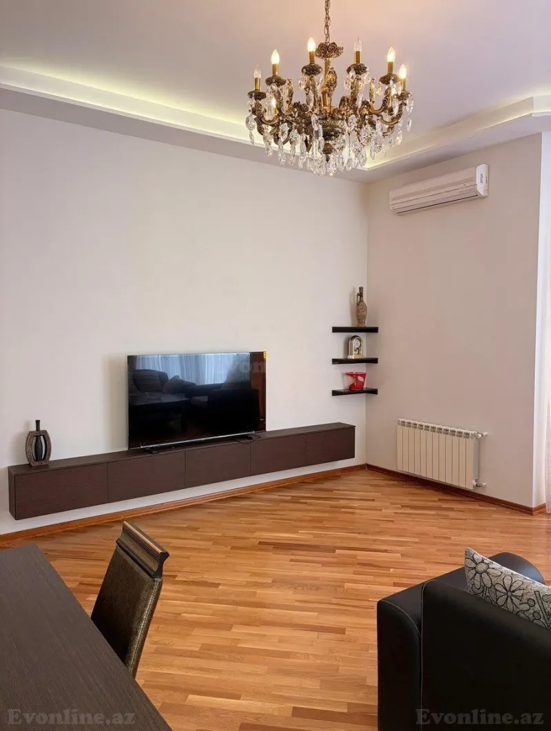 Kirayə verilir 4 otaqlı Mənzil Yeni tikili 220 m² Nizami m. - şəkil 2