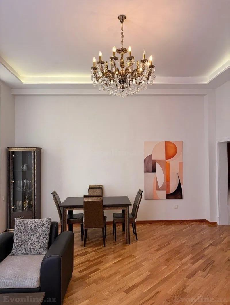 Kirayə verilir 4 otaqlı Mənzil Yeni tikili 220 m² Nizami m. - şəkil 3