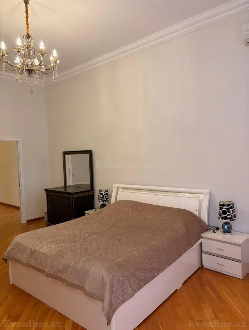 Kirayə verilir 4 otaqlı Mənzil Yeni tikili 220 m² Nizami m. - şəkil 8