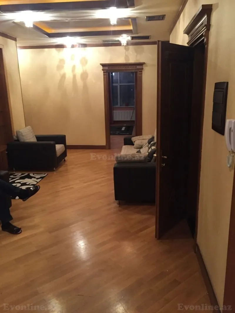 Satılır 4 otaqlı Mənzil Yeni tikili 200 m² Elmlər Akademiyası m. - şəkil 6