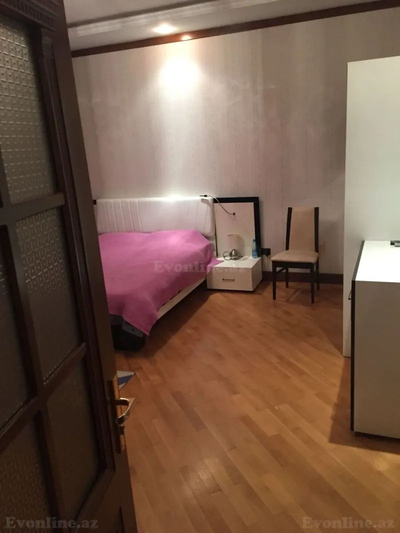 Satılır 4 otaqlı Mənzil Yeni tikili 200 m² Elmlər Akademiyası m. - şəkil 10