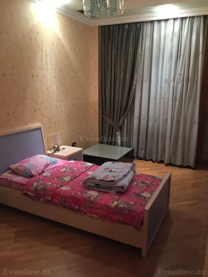 Satılır 4 otaqlı Mənzil Yeni tikili 200 m² Elmlər Akademiyası m. - şəkil 12
