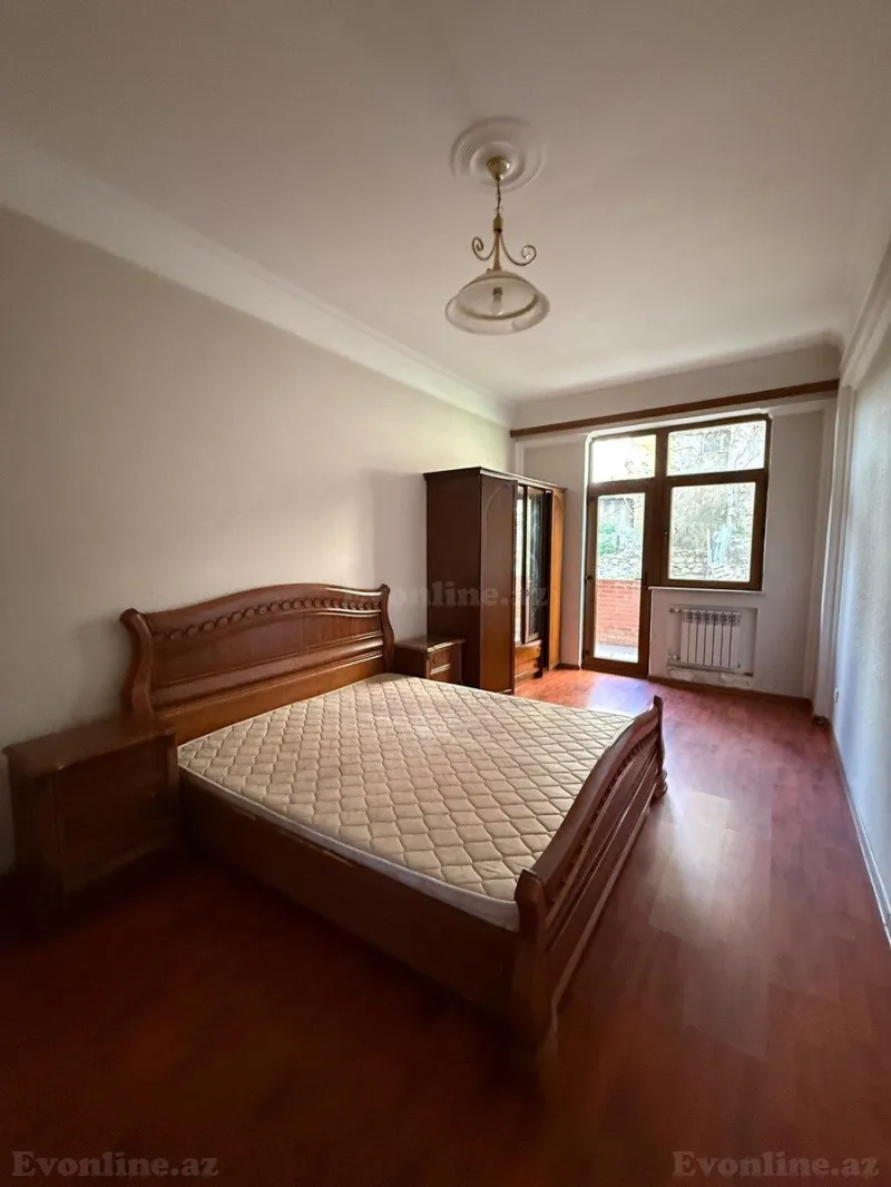Kirayə verilir 5 otaqlı Mənzil Yeni tikili 175 m² 28 May m. - şəkil 7