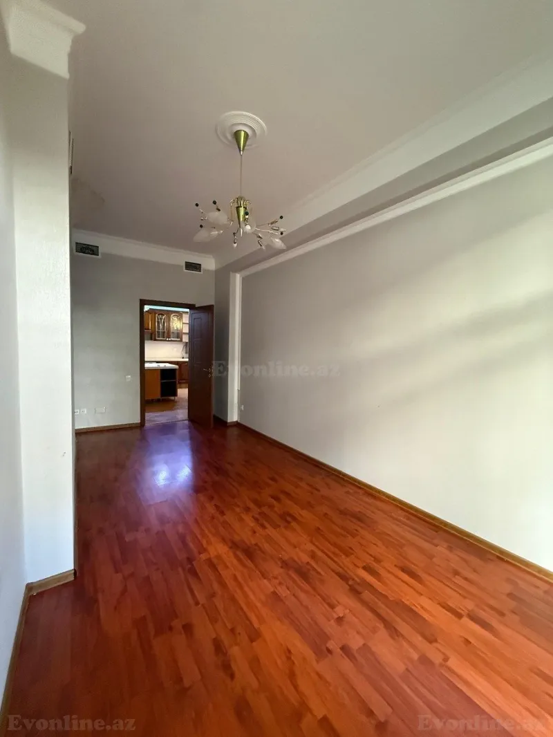 Kirayə verilir 5 otaqlı Mənzil Yeni tikili 175 m² 28 May m. - şəkil 11