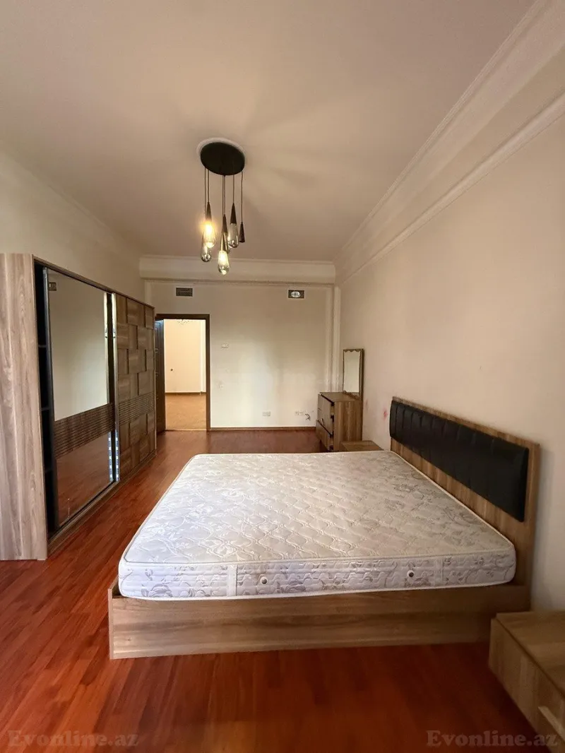 Kirayə verilir 5 otaqlı Mənzil Yeni tikili 175 m² 28 May m. - şəkil 12