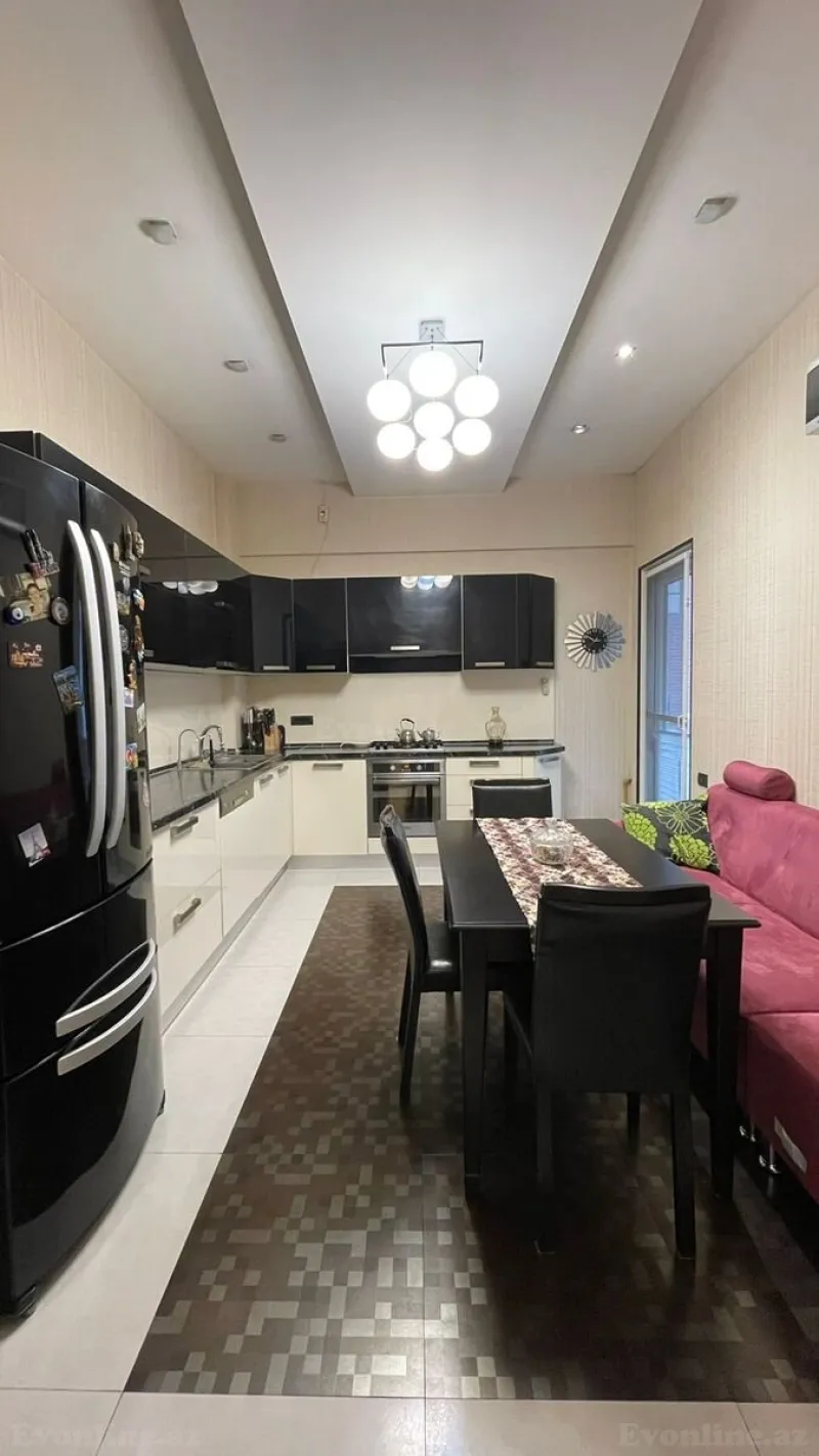 Satılır 4 otaqlı Mənzil Yeni tikili 178 m² 28 May m. - şəkil 3