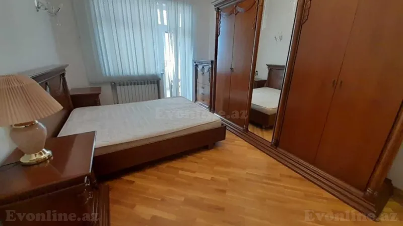 Kirayə verilir 3 otaqlı Mənzil Yeni tikili 120 m² İnşaatçılar m. - şəkil 2