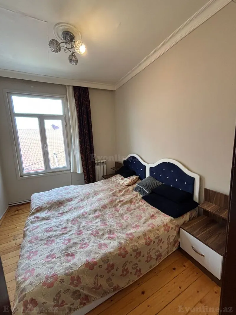 Satılır 2 otaqlı Mənzil Köhnə tikili 60 m² Sahil m. - şəkil 5