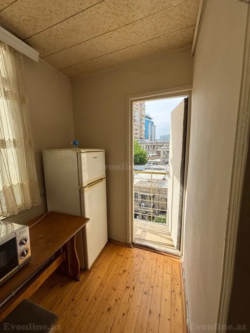 Satılır 2 otaqlı Mənzil Köhnə tikili 60 m² Sahil m. - şəkil 9