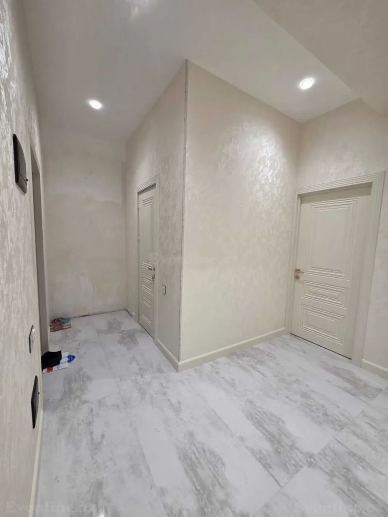 Satılır 2 otaqlı Mənzil Yeni tikili 80 m² Xətai r. - şəkil 9